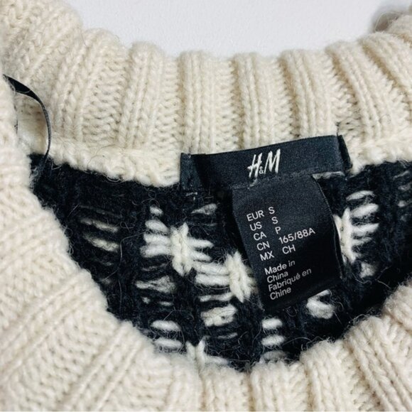 H&M S wool alpaca blend cottagecore sweater - Picture 3 of 7